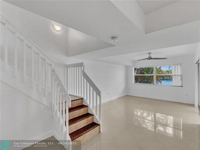 Building Photo - 3287 NW 44th St