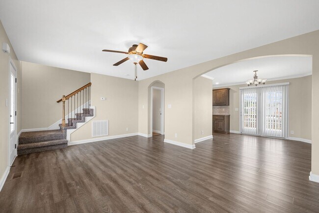 Building Photo - Spacious 4-Bedroom Home with Modern Upgrad...