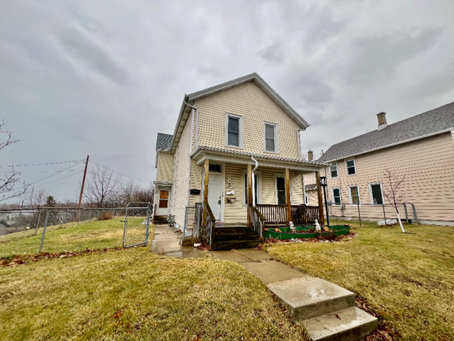 Building Photo - 1501 Erie Ave