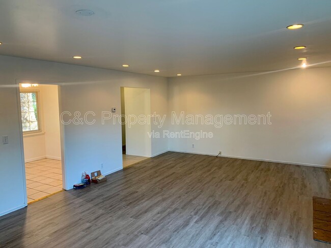 Building Photo - 1699 S Blaney Ave