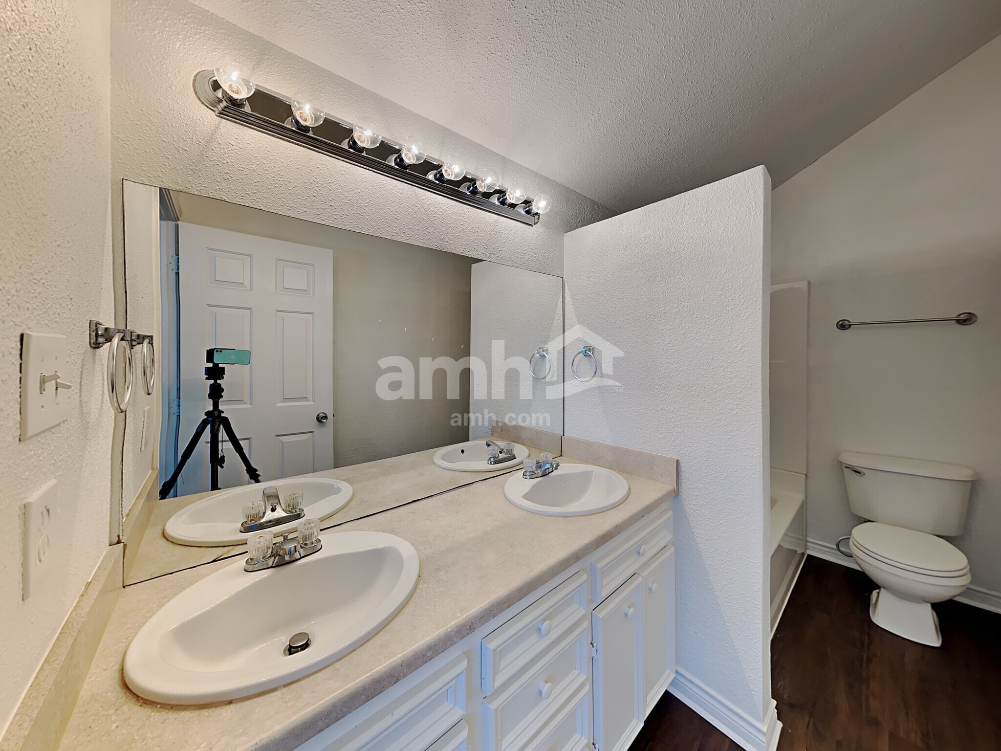 Building Photo - 416 Madison Pl