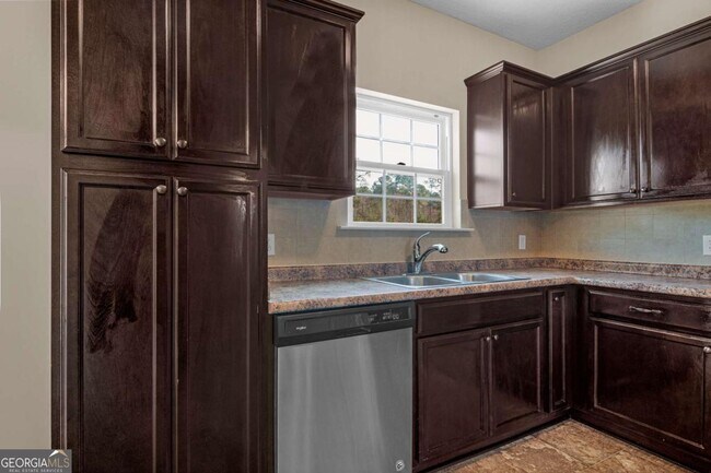 Building Photo - 469 Archie Way