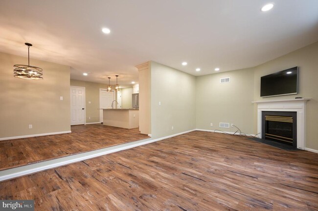 Building Photo - 110 Talleyrand Dr