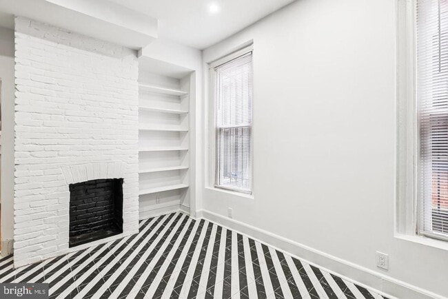 Building Photo - 1507 Marion St NW