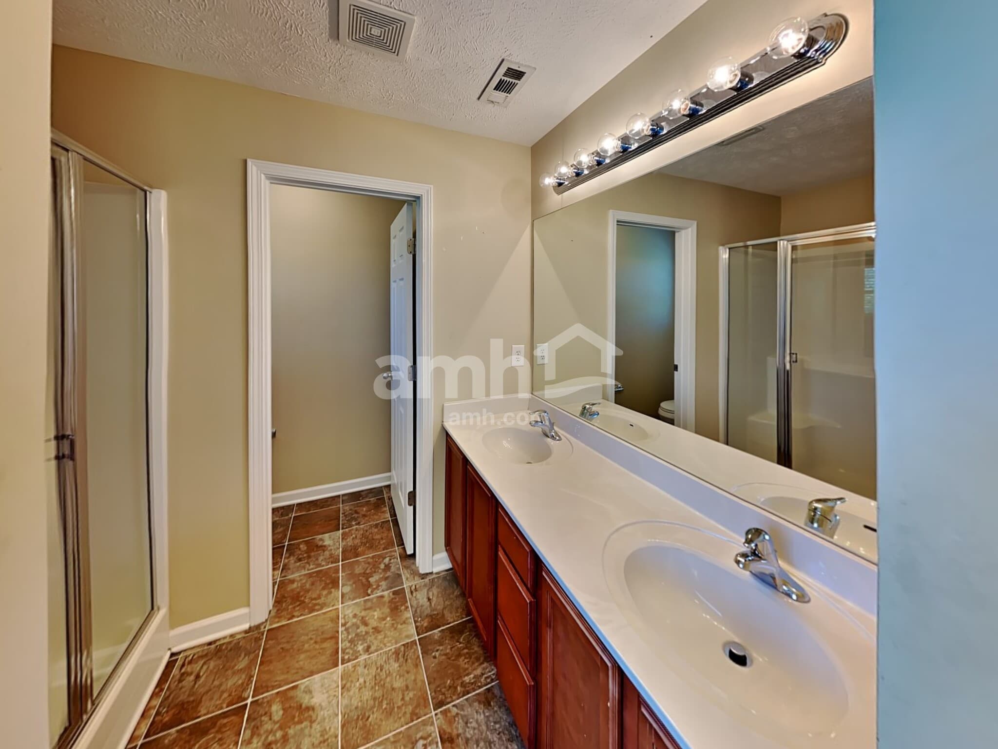 Building Photo - 1160 Shire Dr