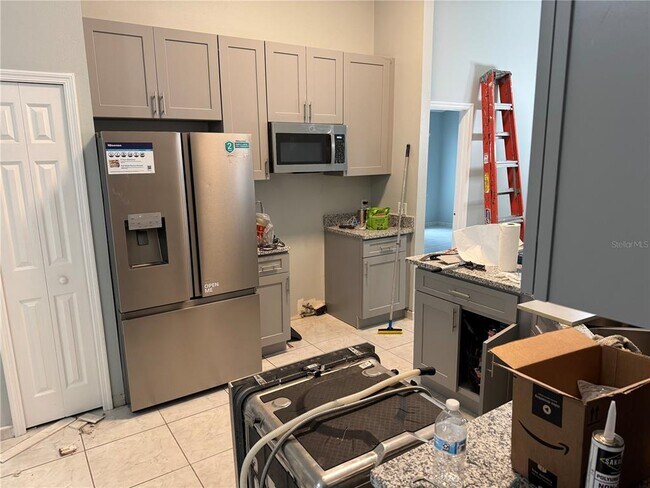 Building Photo - 2409 Hybrid Dr