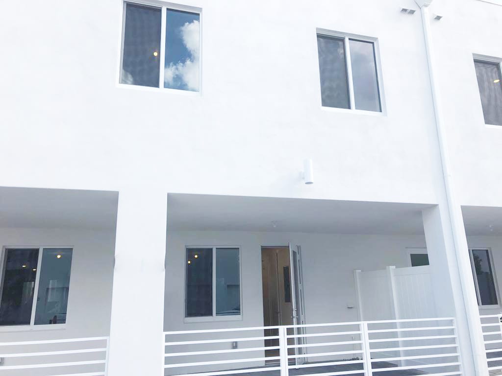 Building Photo - 10229 NW 64th Ter