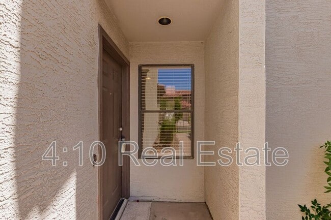 Building Photo - 1149 W Edgewater Dr
