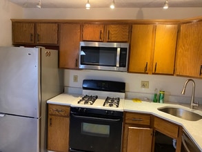 Building Photo - 22 Howard Ct