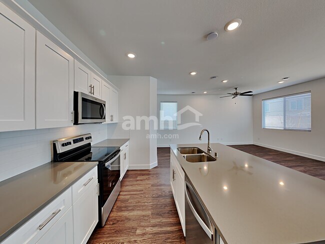 Building Photo - 9148 Crocker Pt Ct