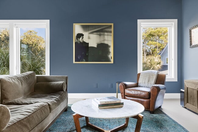 Building Photo - 508 E Huron Ave