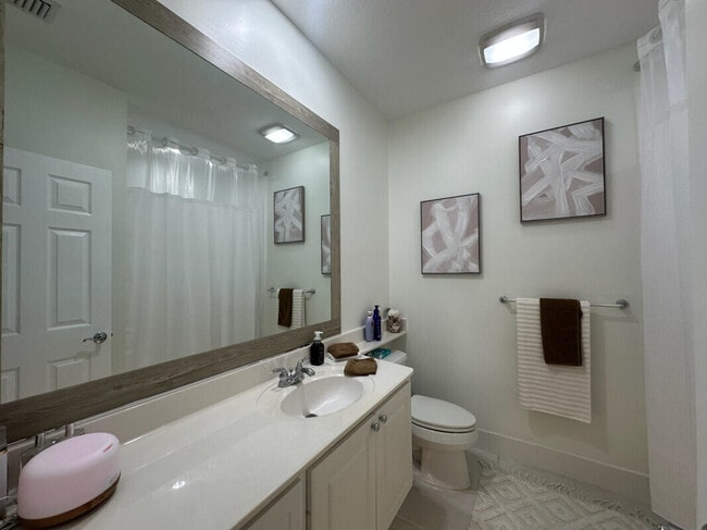 Building Photo - 3325 E Community Dr