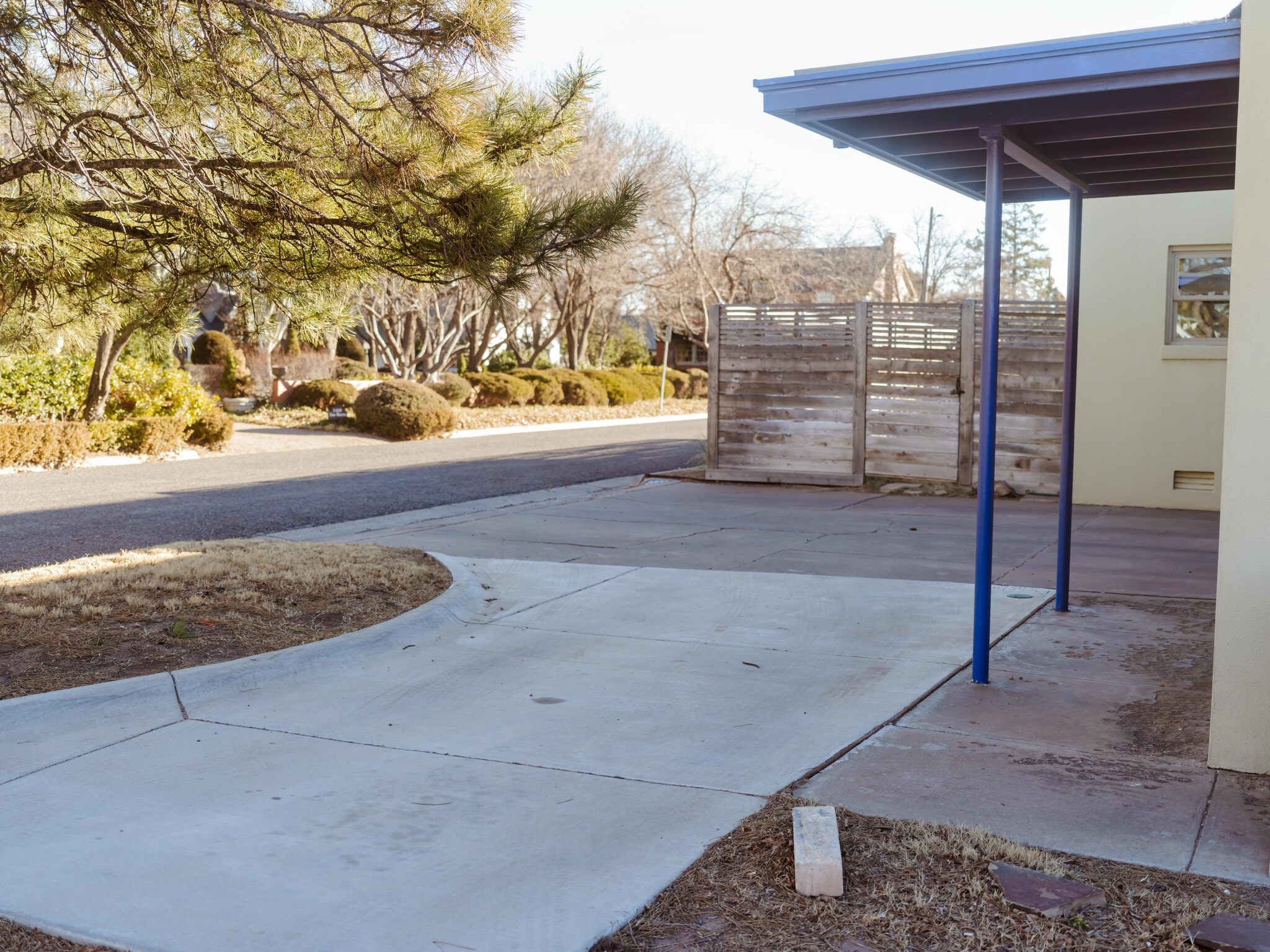 parking pad - 2500 S Van Buren St