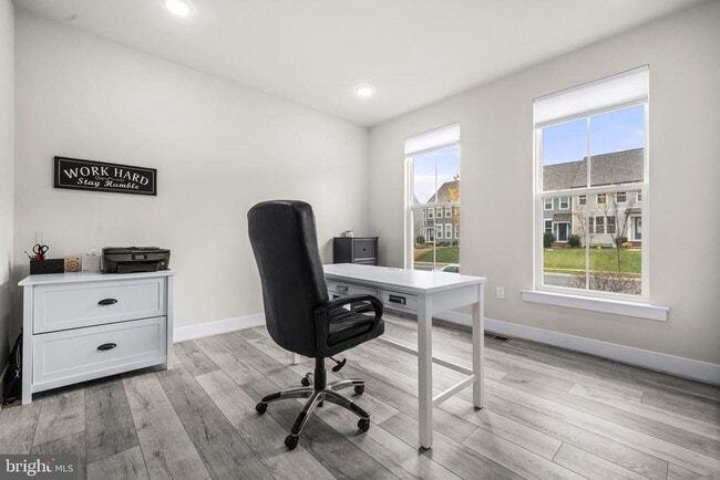 Building Photo - 1814 River Heritage Blvd