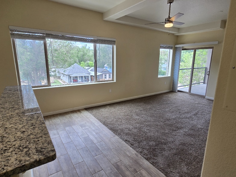 Building Photo - 430 W Pikes Peak Ave