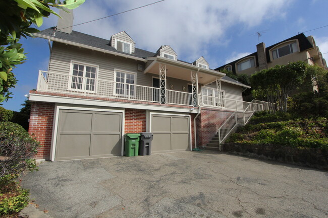 Building Photo - Hollywood Ave. 1026-1030