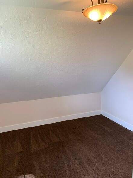 Bedroom - 647 N Morton St