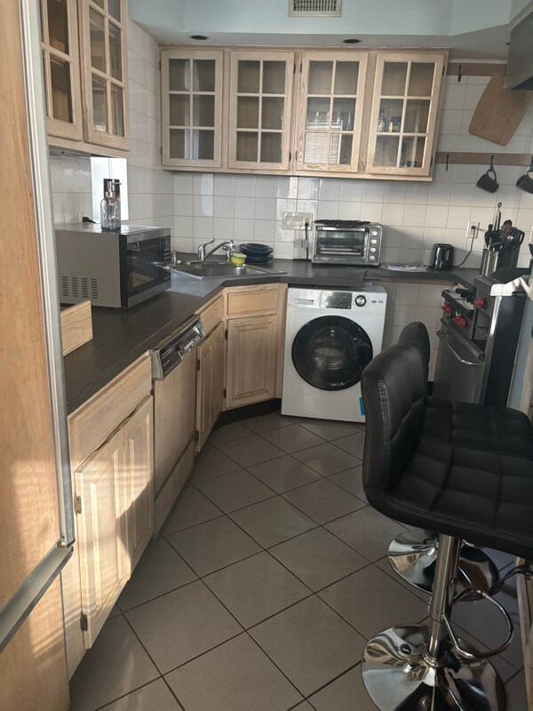 Building Photo - 109 72nd St