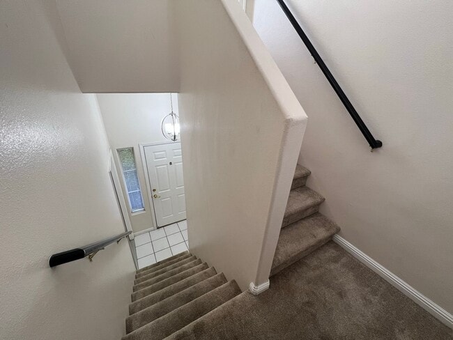 Building Photo - BEAUTIFUL UPGRADED CONDO/MANY AMENITIES - 3 BED, 2 BATH