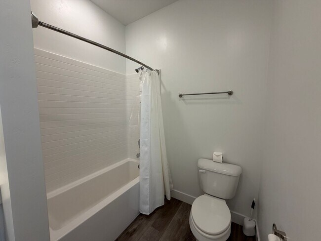 Building Photo - 5801 S Garnet Dr