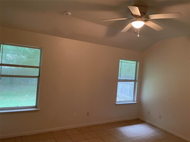 Building Photo - 2302 Yaupon Trail