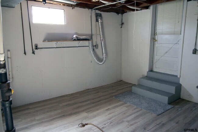 Building Photo - 7220 Blue Ridge Dr