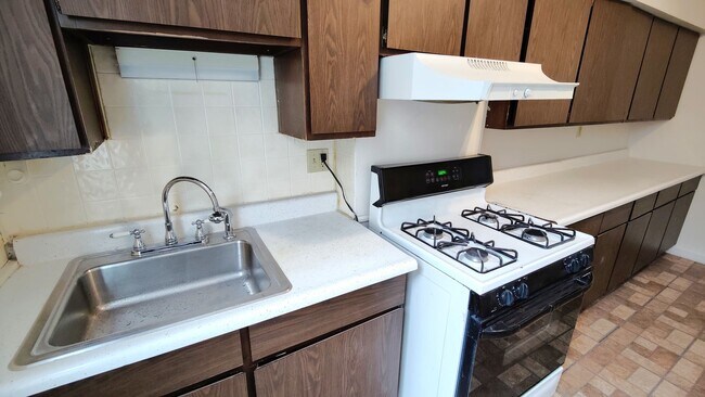 Building Photo - *Spacious 2BD/1BA Single-Family Home for Rent in Southside*