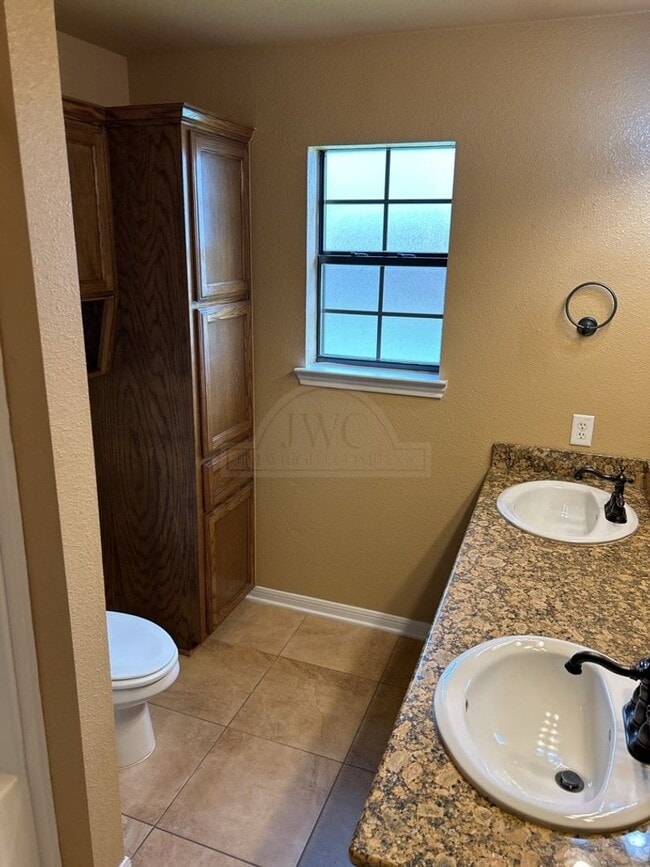 Building Photo - 5508 Aquarius Dr