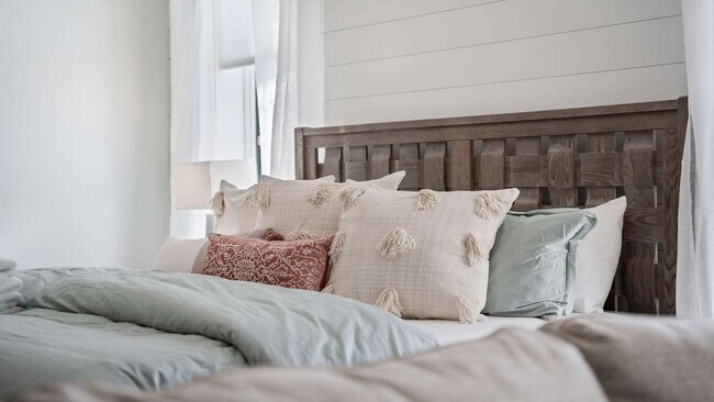 Building Photo - 10343 E County Hwy 30A