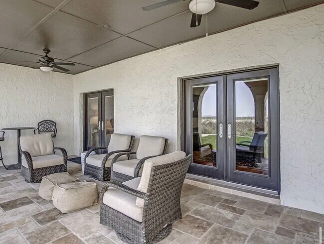 Building Photo - 2415 Costa Verde Blvd