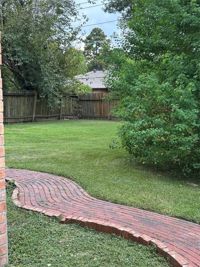 Building Photo - 23323 Dew Wood Ln