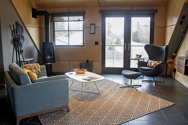 Building Photo - 517 Ocean House Rd