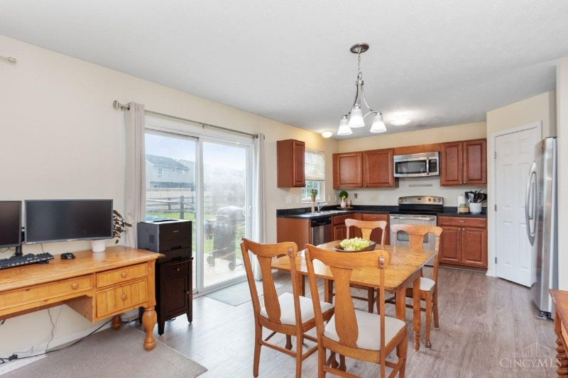 Building Photo - 6027 Marsh Cir