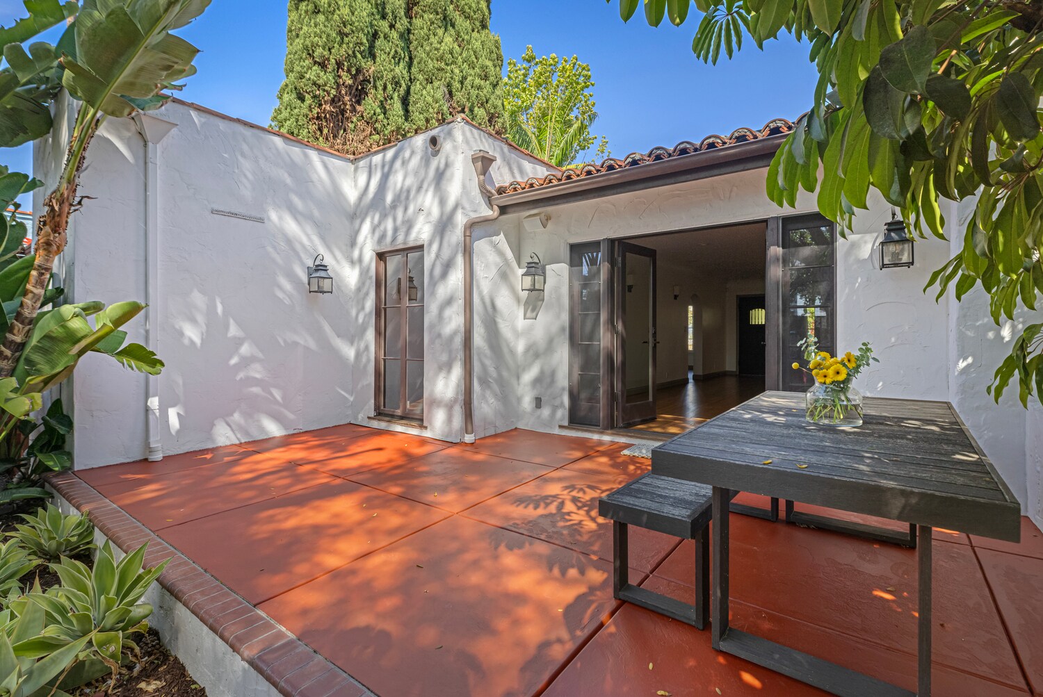 Building Photo - 1169 S Sierra Bonita Ave