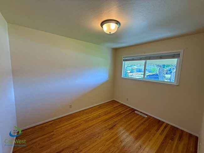 Building Photo - 5331 Rimwood Dr
