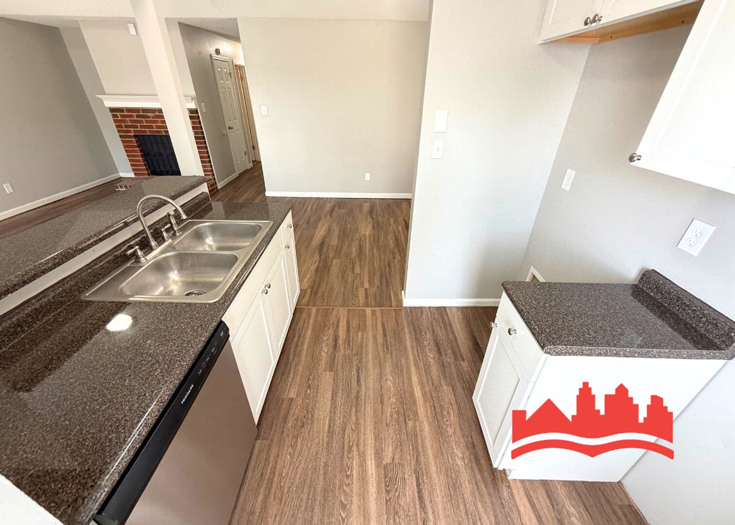 Building Photo - Welcome to 5495 Emerald Hills Dr!