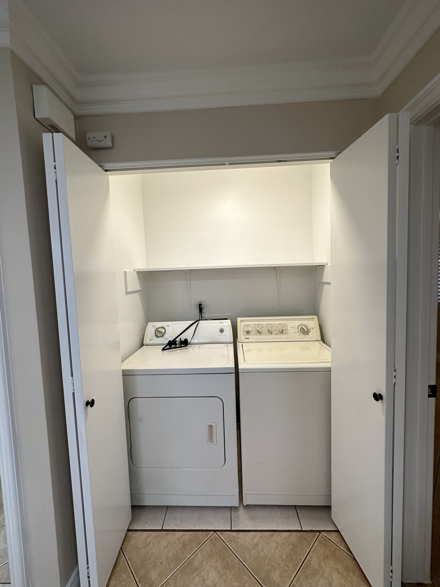 Building Photo - 227 Woodland Pky