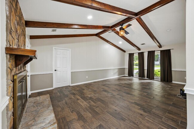 Building Photo - 8219 N Ridgebrook Dr
