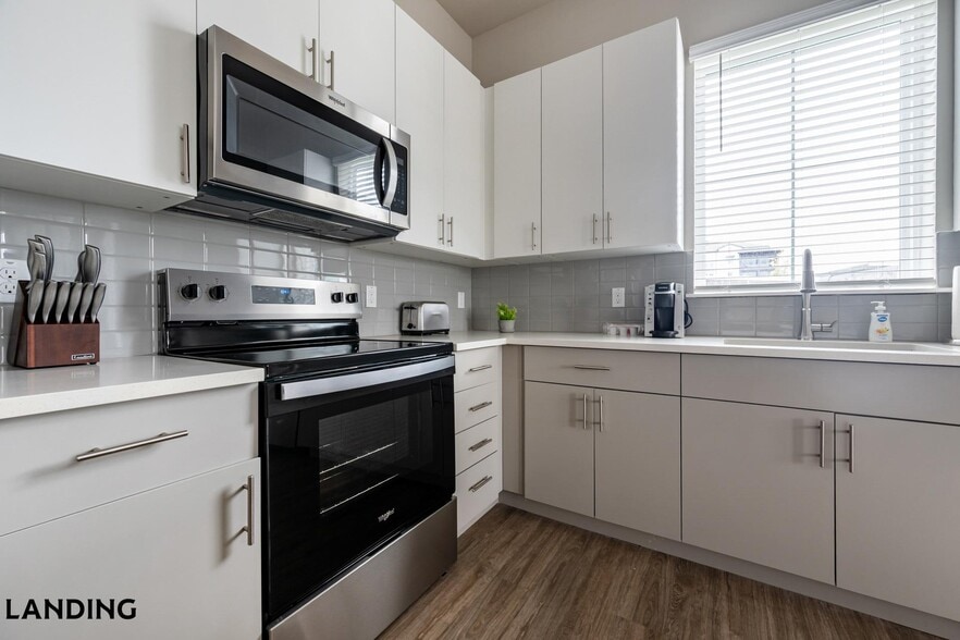 Building Photo - 4902 Cosmos Cir