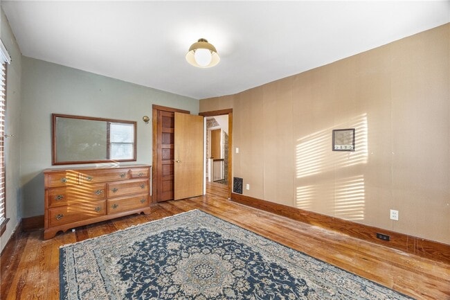 Building Photo - 373 Genesee St