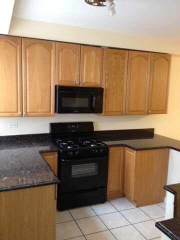 Primary Photo - 4008 W Nelson St