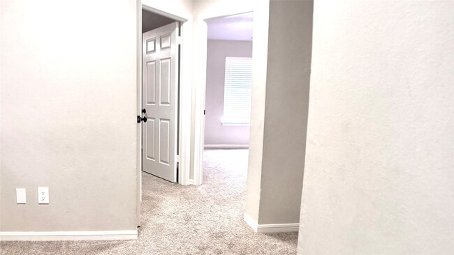 Building Photo - 17743 Seven Pines Dr