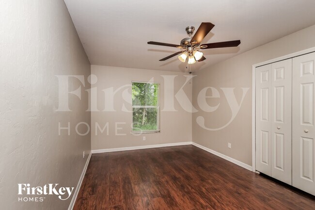 Building Photo - 8097 Albatross Rd