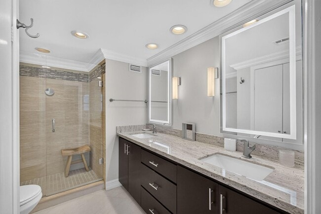 Building Photo - 5400 N Ocean Dr