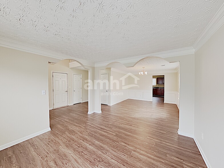 Building Photo - 221 Millstone Dr