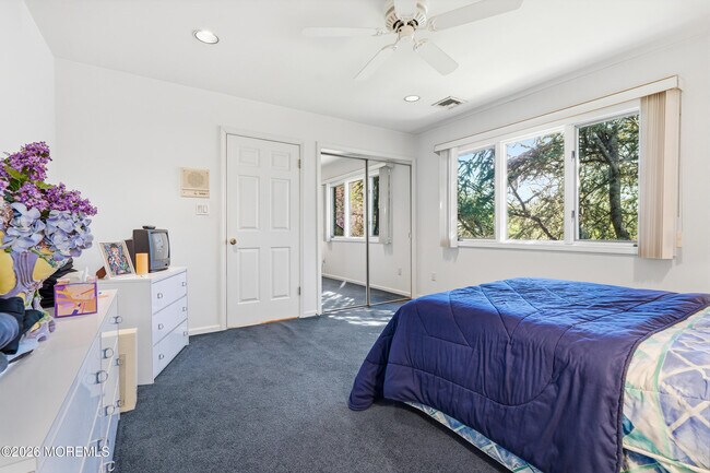 Building Photo - 14 Kastor Ln