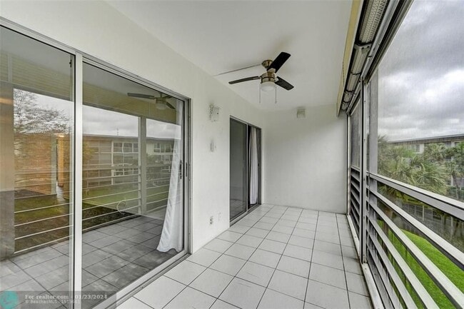 Building Photo - 4401 Martinique Ct