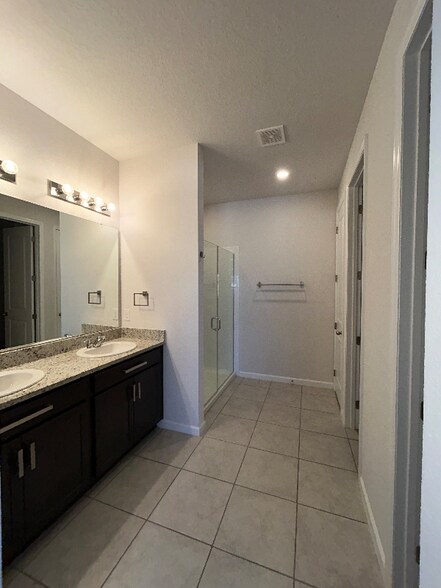 Building Photo - 228 Hillcrest Dr