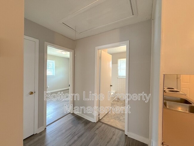 Building Photo - 2132 Brookneal Dr