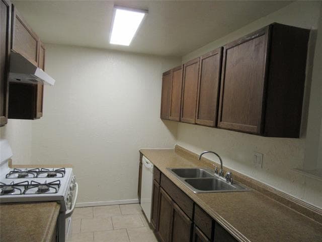 Building Photo - 810 Lexington Dr
